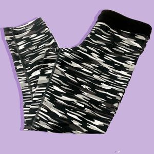 EUC Nike Dri-Fit Camo Running Capri Leggings XS